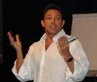 Jordan Belfort (Lobo de Wall Street), autor do livro "Os Segredos do Lobo"